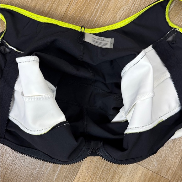 GiGi C Lacey Theo Romper One Piece Swimsuit Surf Suit Jumpsuit size Small - Picture 10 of 10